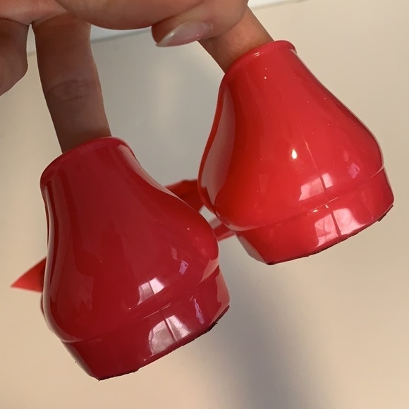 Chinese Laundry Plastic Open Toe Beach Flats Shoes - Picture 9 of 11